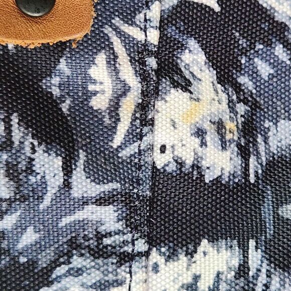 High Sierra Clybourn Tote Bag, Blue & White Geometric Eclipse/Raven, One Size - Picture 10 of 12